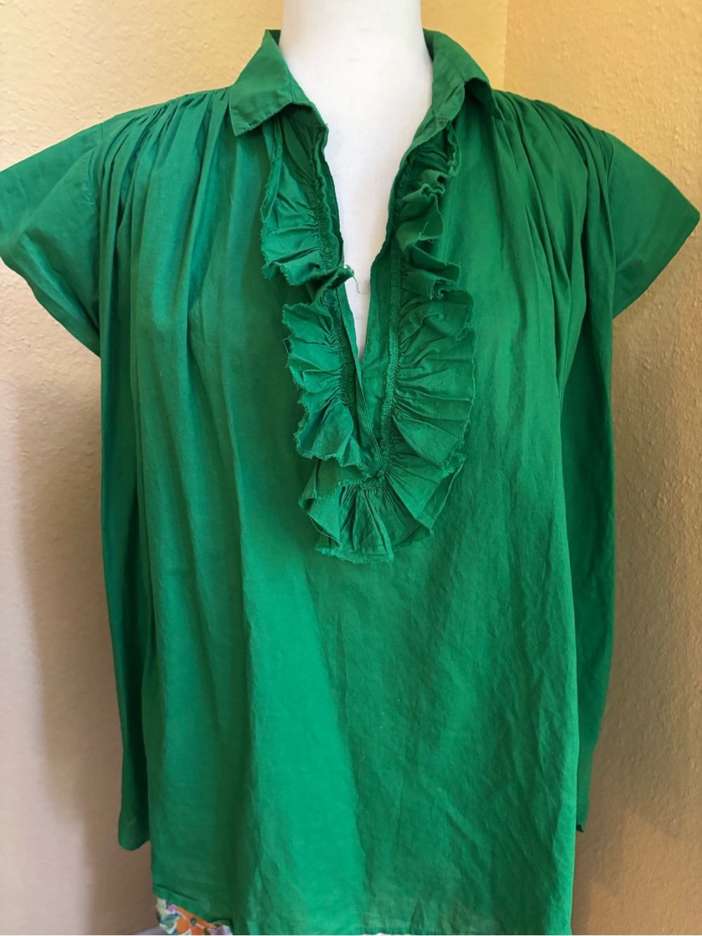 A Shirt Thing Green tunic. Medium. 100% cotton